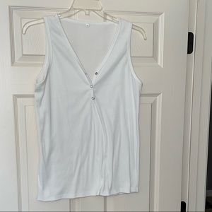 NWOT Women’s White Ribbed Tank